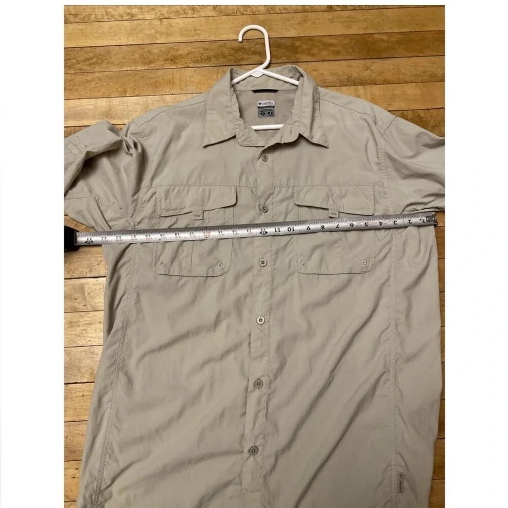 ⛱️🔥Columbia - Tan Omni-Dry Titanium Fishing Buttondown - L